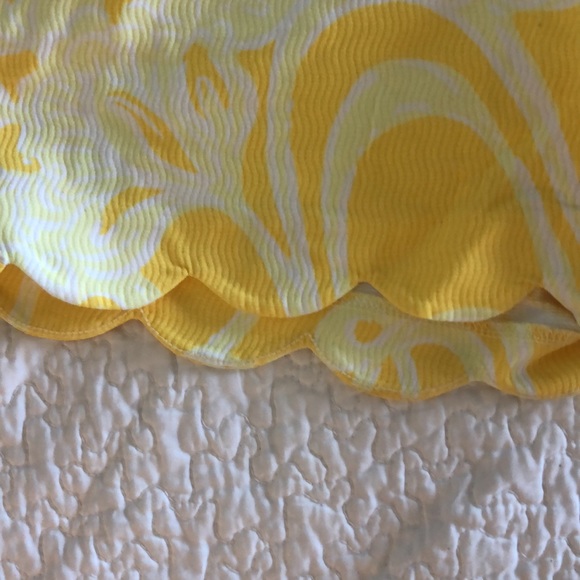 Lilly Pulitzer Buttercup Short Size 6 - Picture 4 of 4